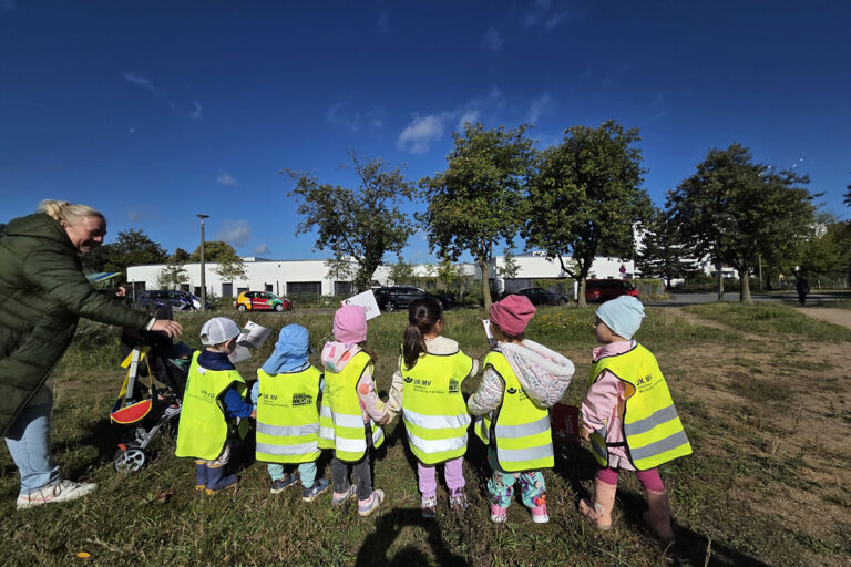 Kleine Postboten bringen große Freude
